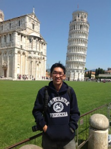 Ayahku, Ds berlatar Menara Pisa - Italia